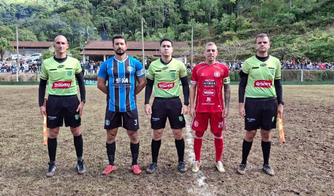 Vila Doze e Internacional garantem vaga na semifinal em Antônio Carlos
